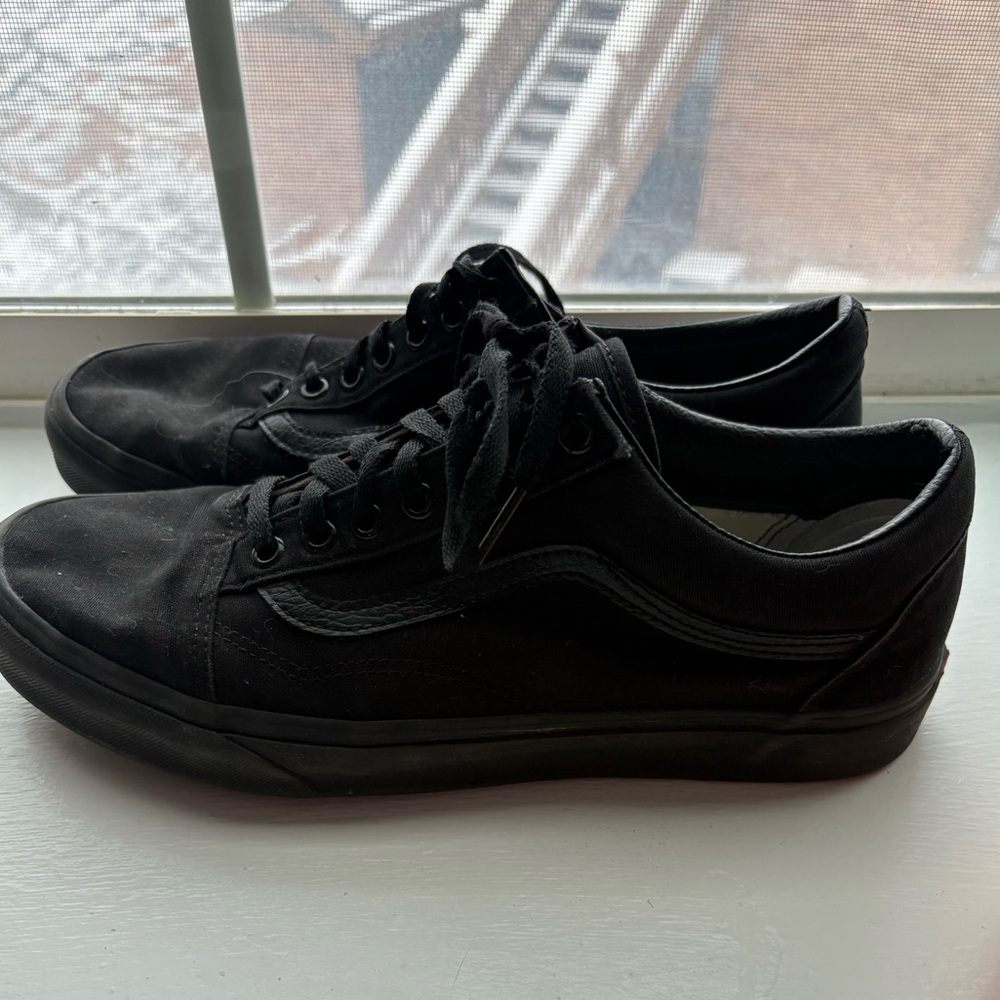 Vans Men's Classic Black Sneakers